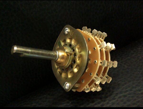E.V ROTARY SWITCH (BAND SWITCH) - Image 2